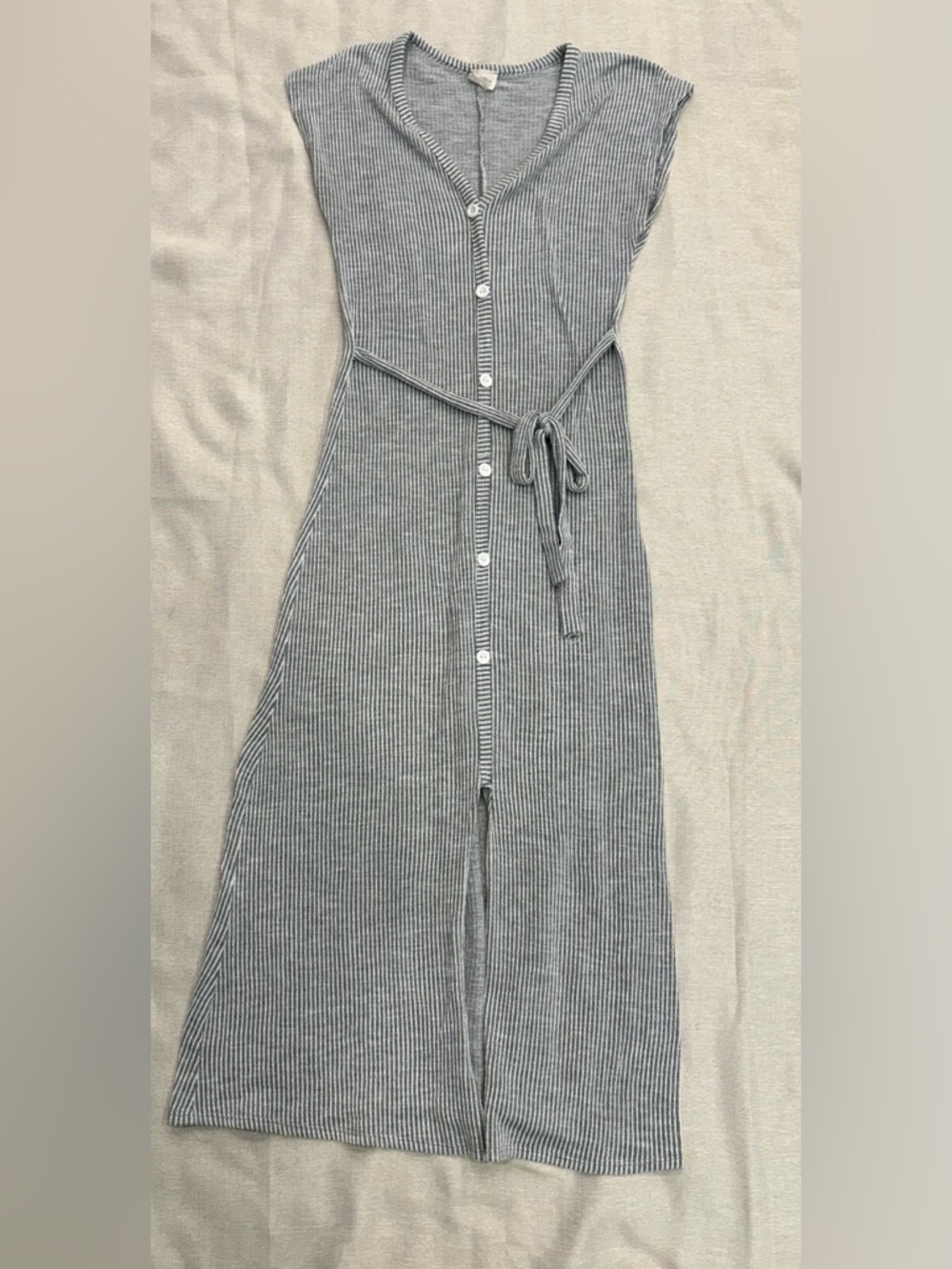 Caution to the wind Striped Button-Front Midi Dress with Tie Waist - Gray/White